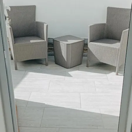 アパート Casa Georgina カレタ・デ・ファマラ